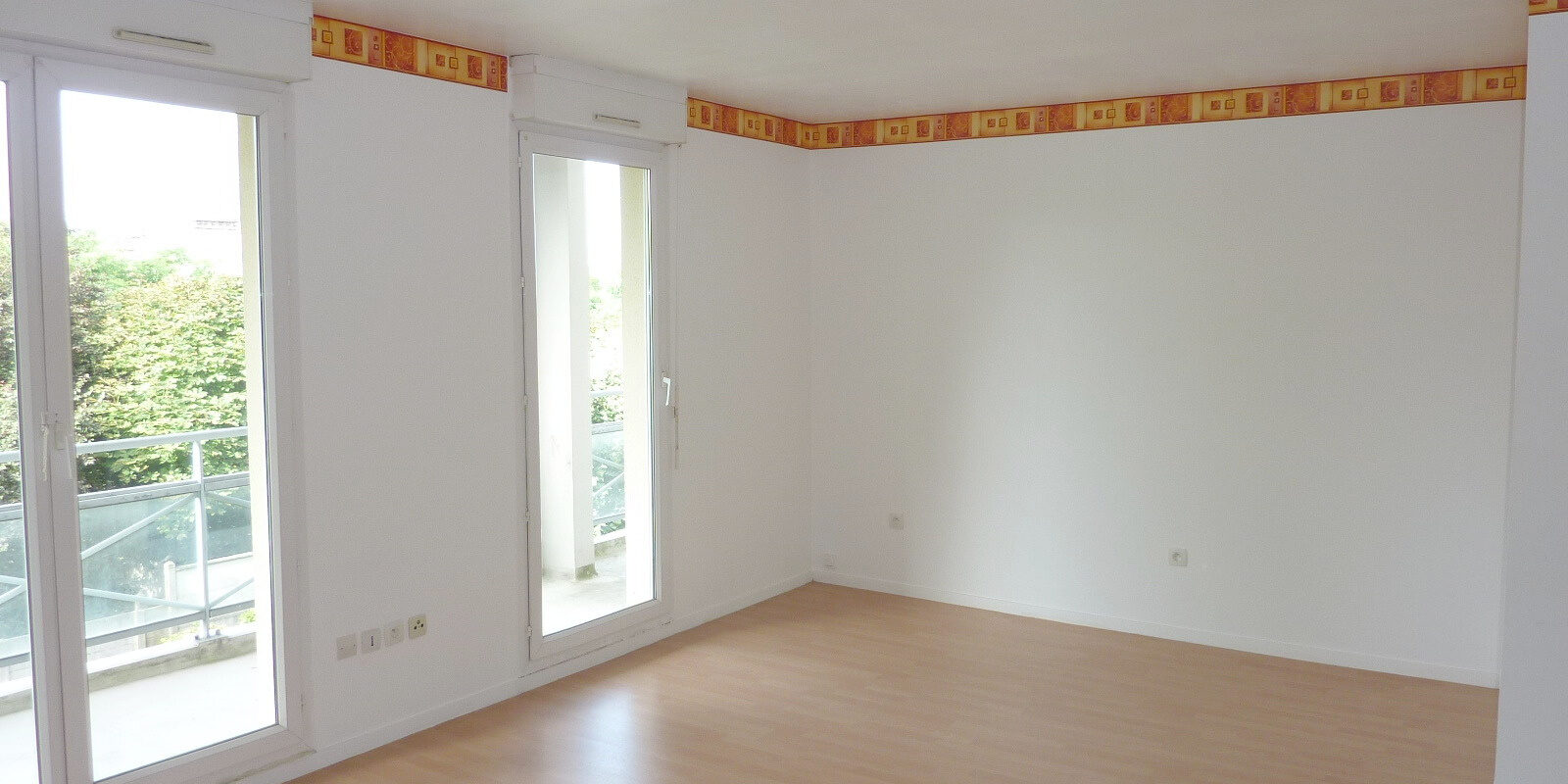 SOUS OFFRE. CENTRE APPARTEMENT 3 PIÈCES 69 m2 AVEC PARKING SOUS SOL