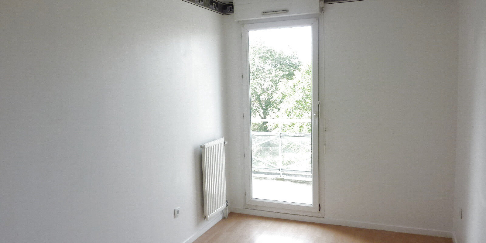 SOUS OFFRE. CENTRE APPARTEMENT 3 PIÈCES 69 m2 AVEC PARKING SOUS SOL