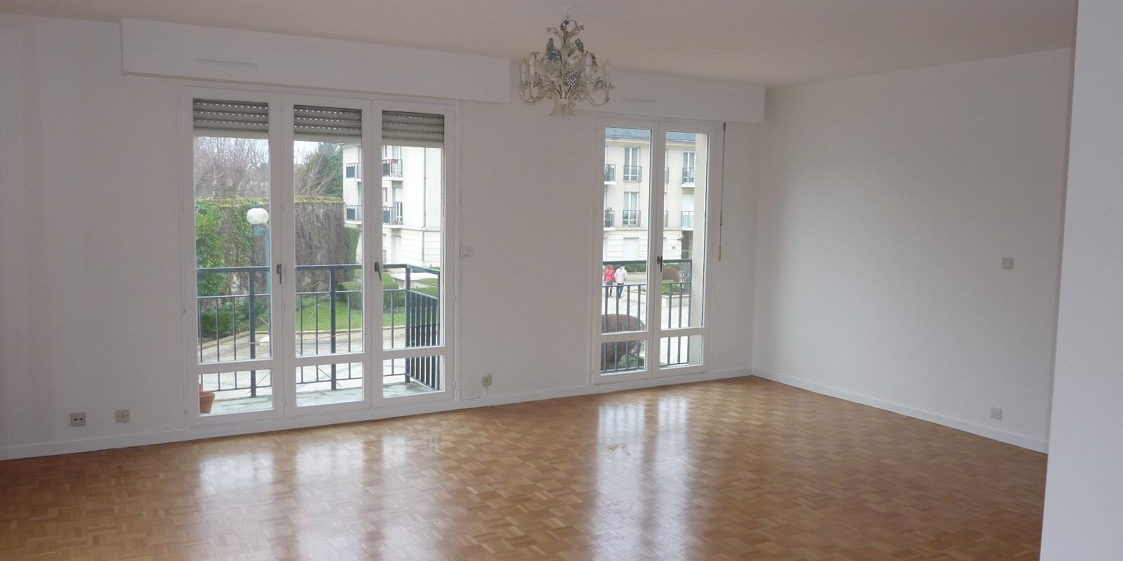 Appartement 5 pièces avec garage, en résidence