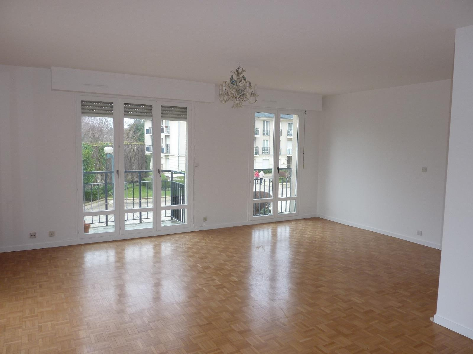 Appartement 5 pièces avec garage, en résidence