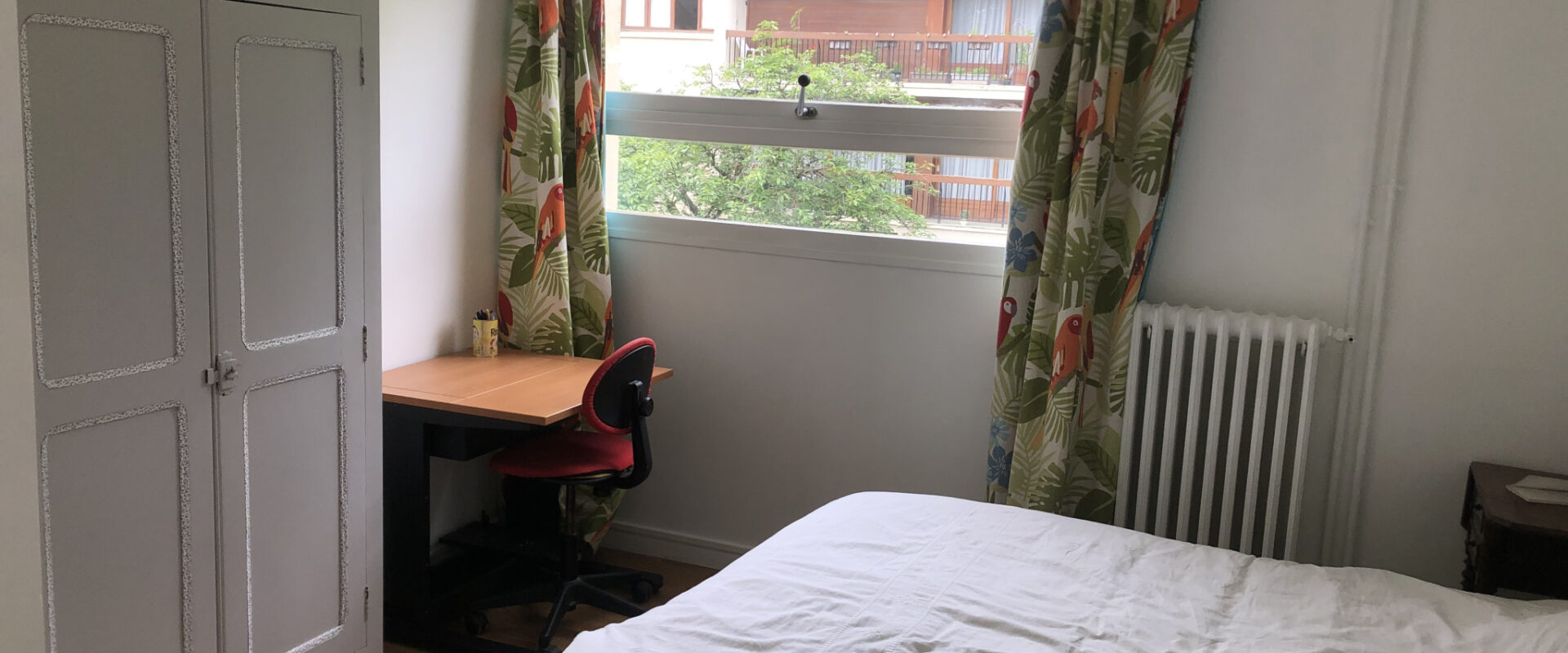 Joli appartement avec balcon au 1er étage.