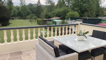 Charmante maison dans secteur apprécié.