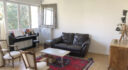 Joli appartement avec balcon au 1er étage.