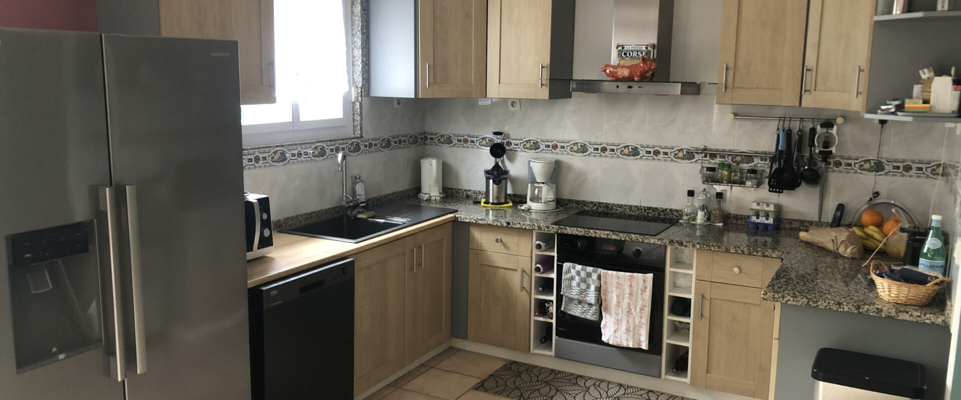 Charmante maison dans secteur apprécié.