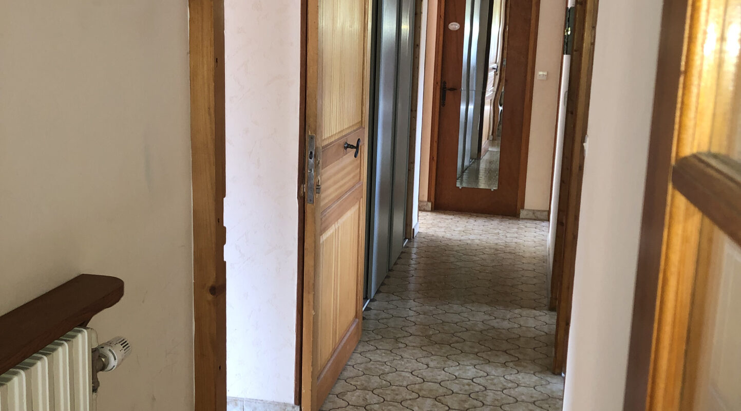 Propriété 11 pièces et 317 m2