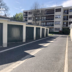 Joli appartement avec balcon au 1er étage.