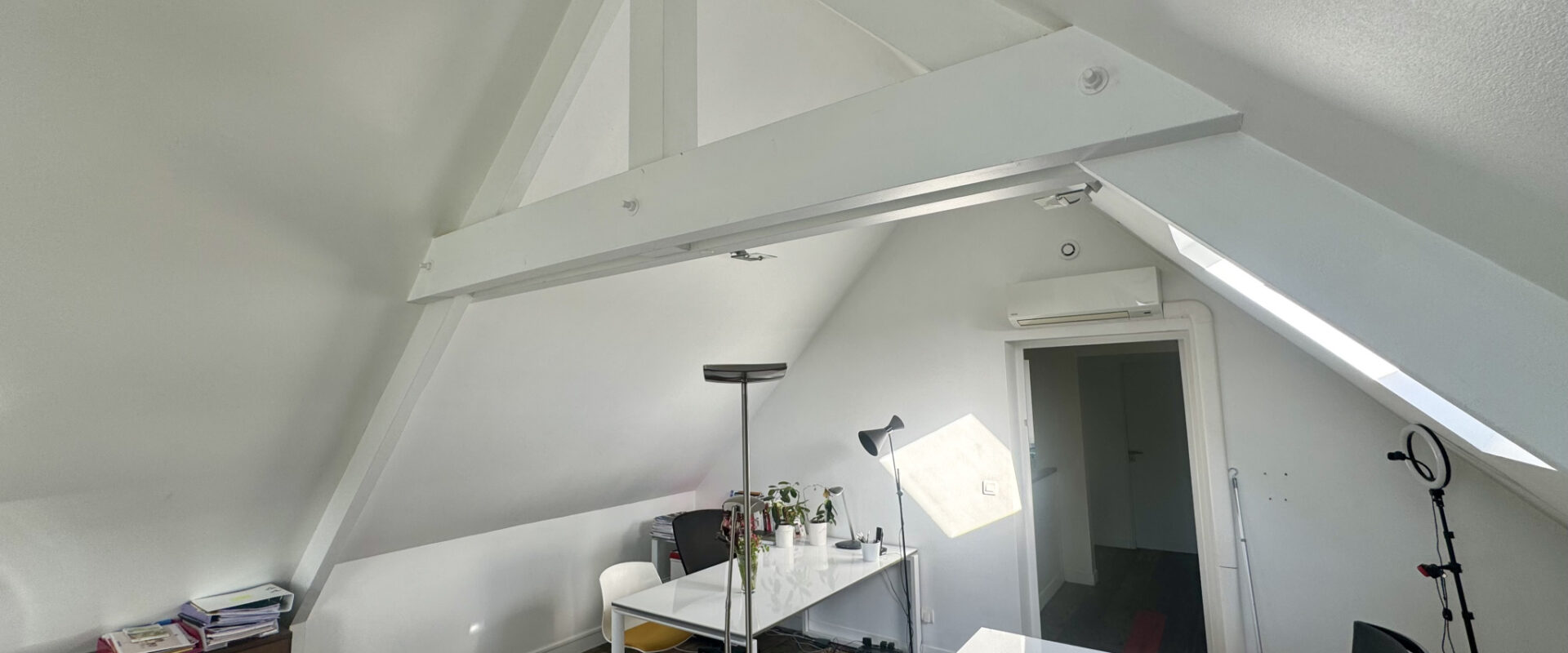 Proche de toutes commodités. Maison d’architecte, 10 pièces et de 265 m2 env.