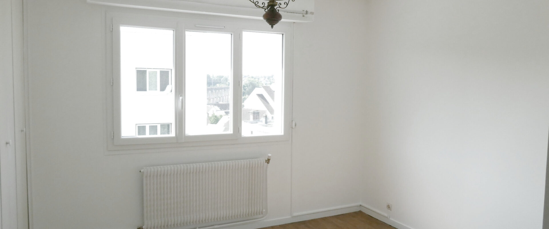 Appartement 2 pièces en résidence, avec parking