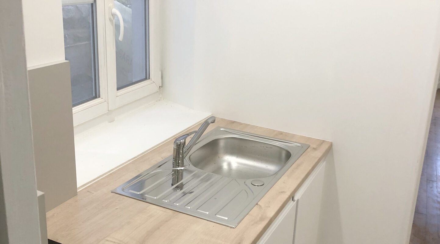 SOUS COMPROMIS. Studio 22 m2 avec jardin privatif
