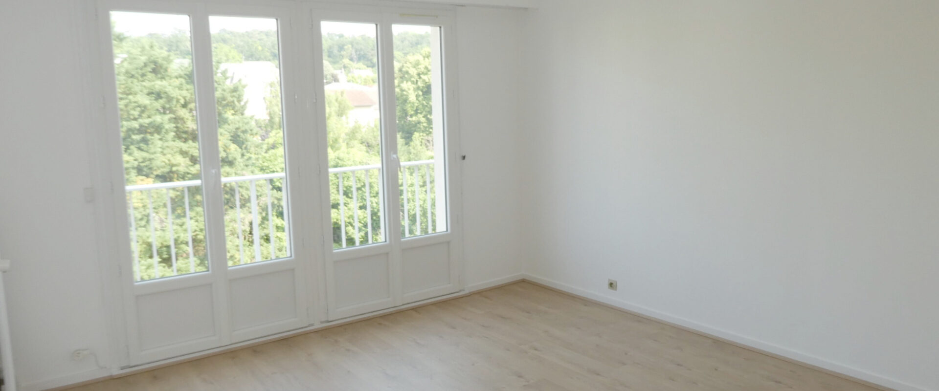 Appartement 2 pièces en résidence, avec parking