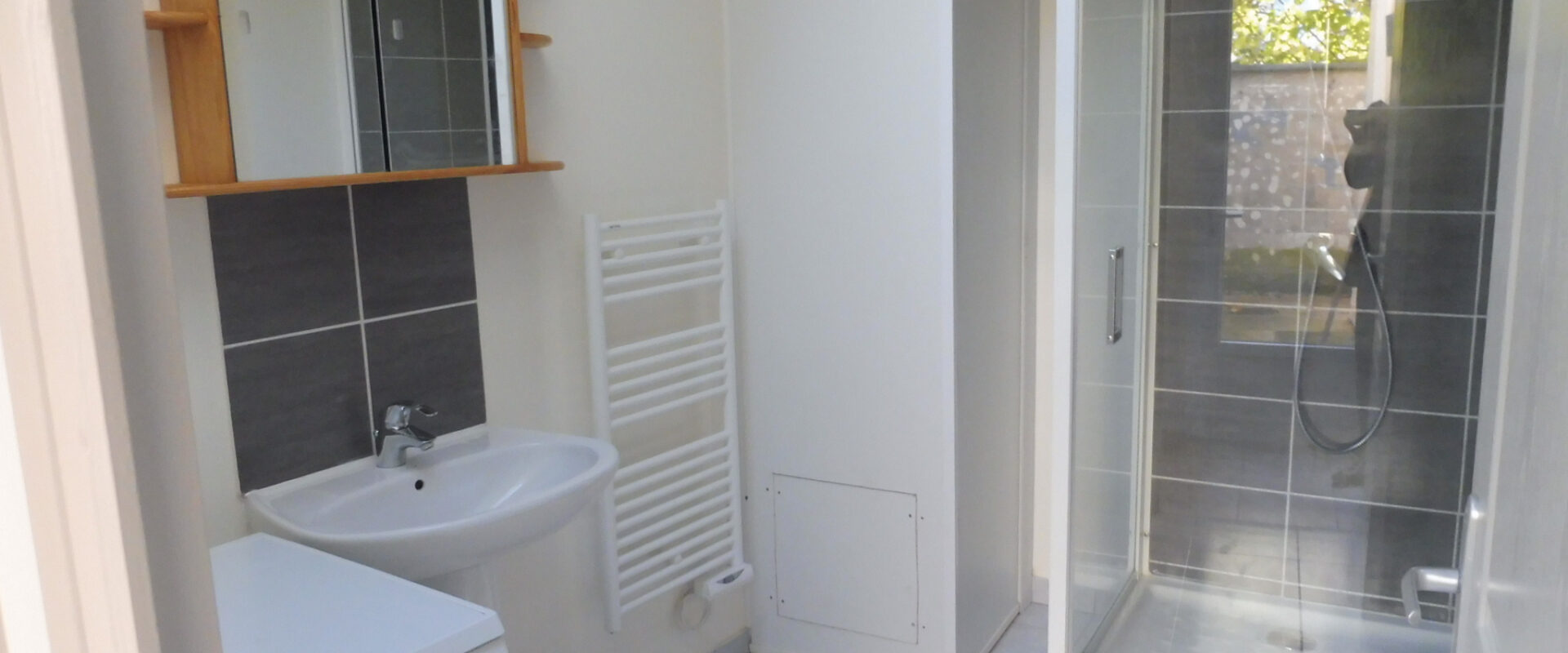 APPARTEMENT 3 PIÈCES AVEC JARDIN