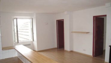 Appartement 3 pièces en centre ville.