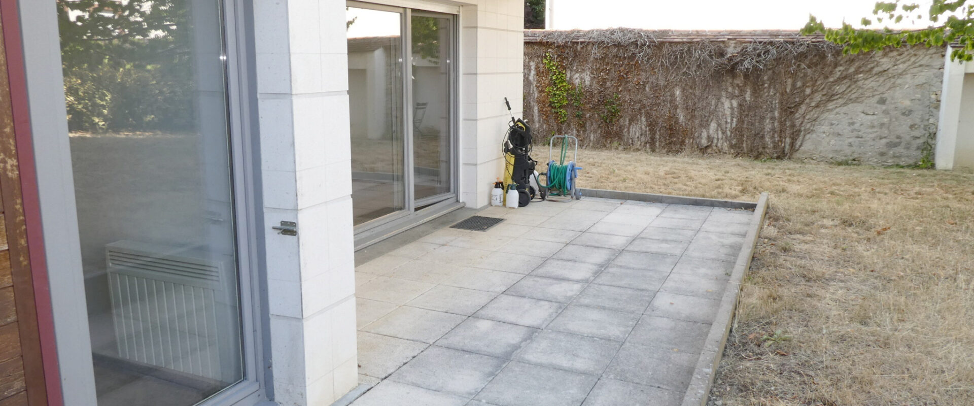 Appartement 3 pièces en résidence, avec jardin et parking