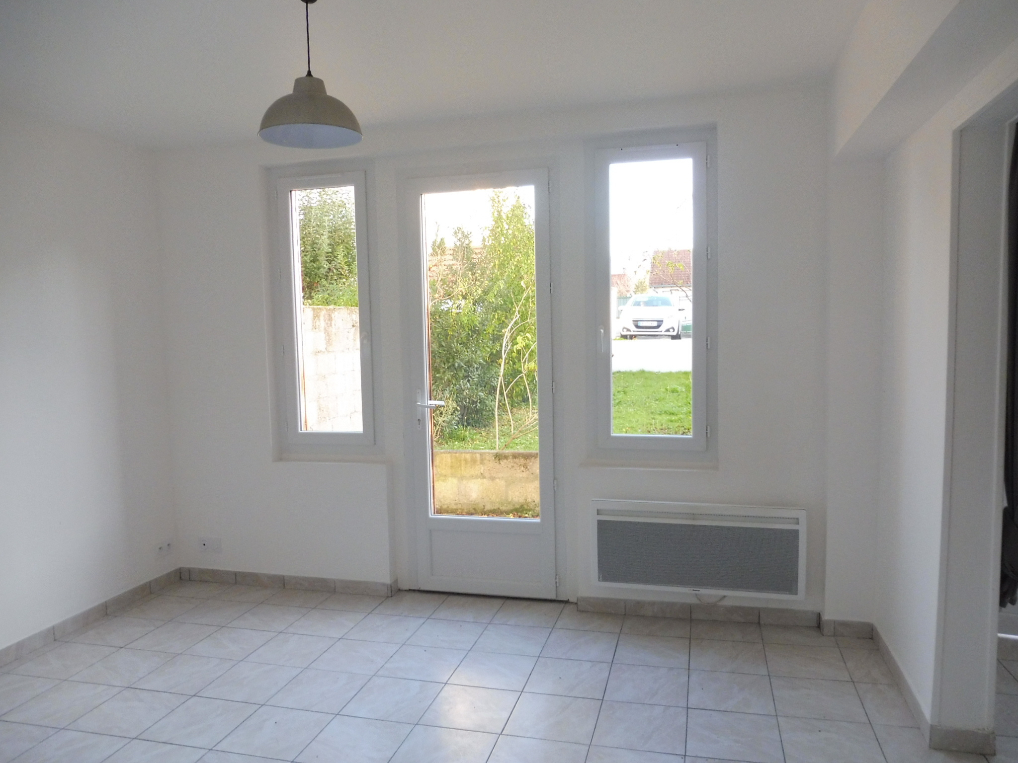 APPARTEMENT 3 PIÈCES AVEC JARDIN