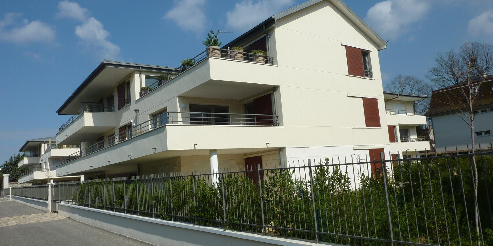 Appartement 3 pièces en résidence, avec jardin et parking