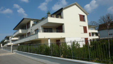 Appartement 3 pièces en résidence, avec jardin et parking