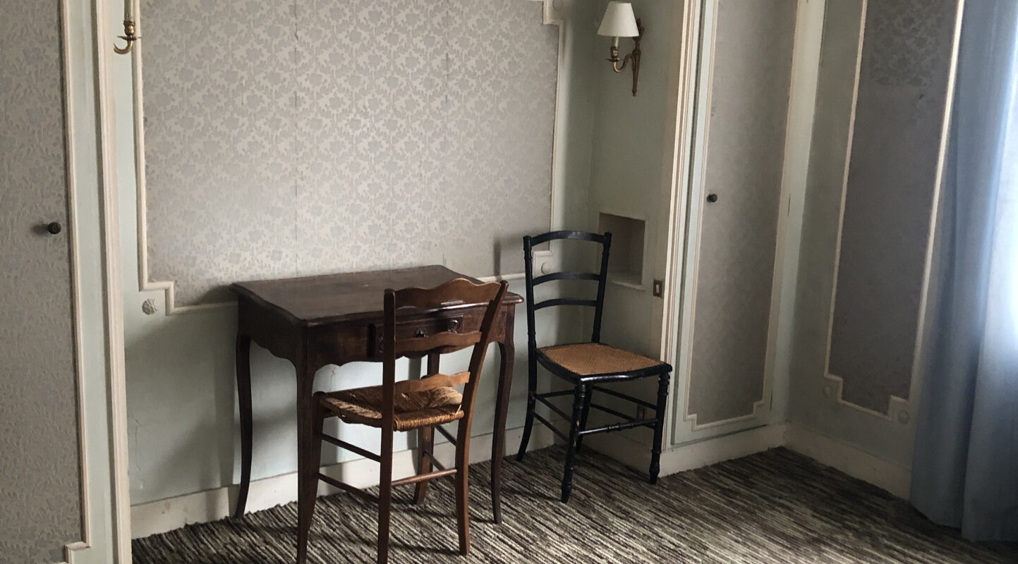 SOUS COMPROMIS. Jolie maison, cœur d’HERICY