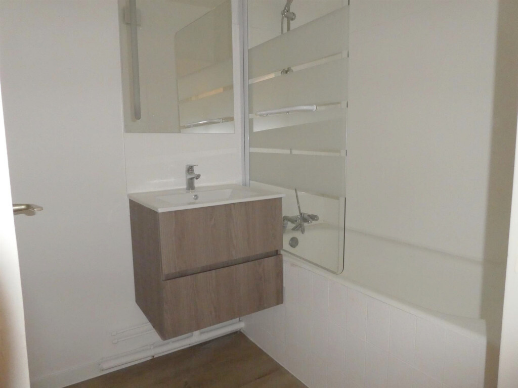 Appartement 2 pièces avec garage en résidence