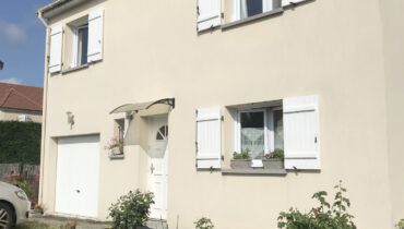 De construction traditionnelle et contemporaine de 2008.