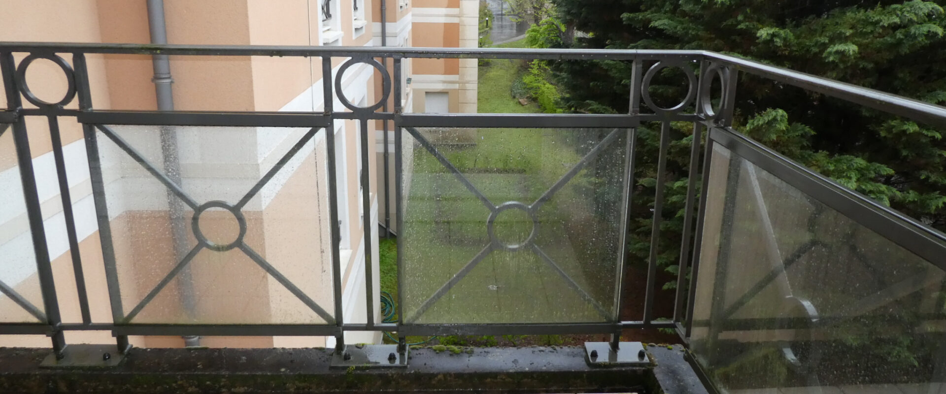 Appartement 2 pièces avec balcon et parking en résidence