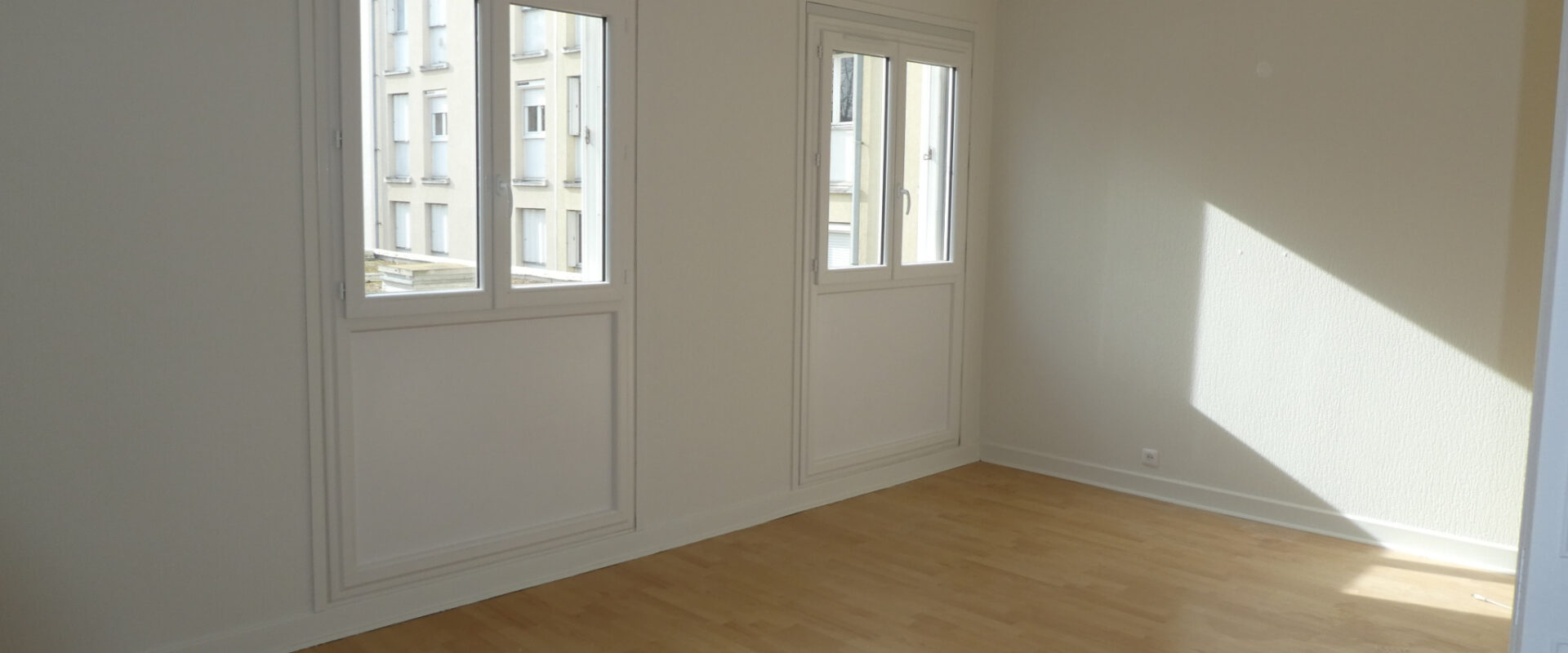 Studio en résidence, avec parking