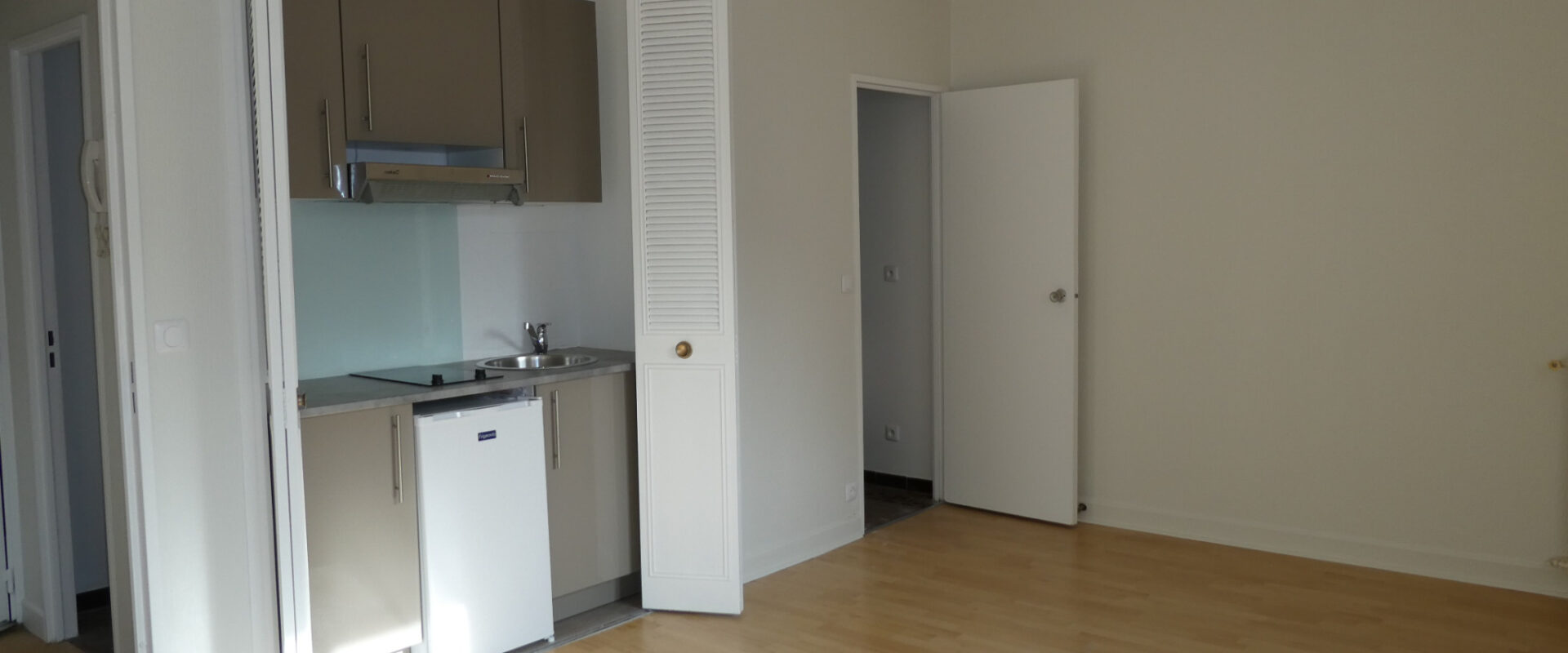 Studio en résidence, avec parking