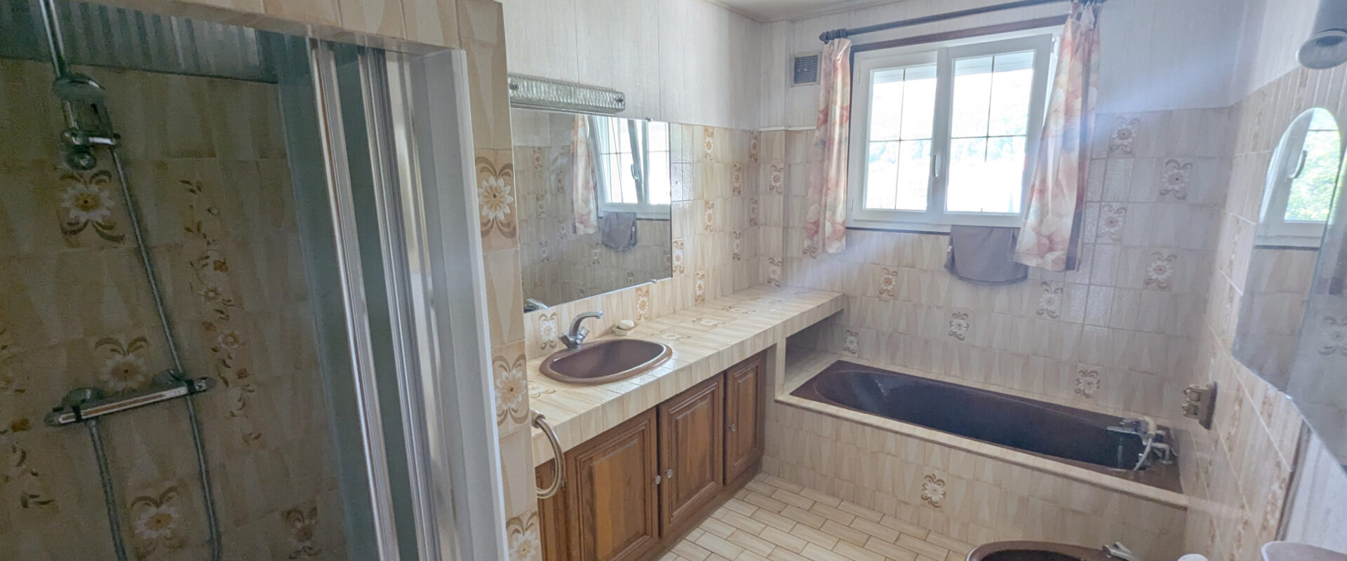 Propriété 11 pièces et 317 m2