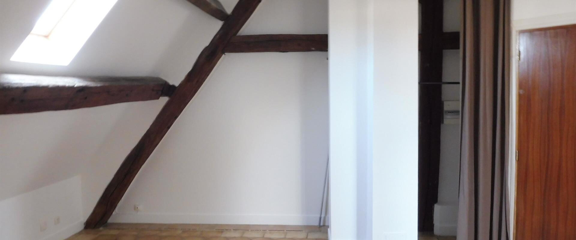 APPARTEMENT 4 pièces 62 m2 (86 m2 au sol) avec parking