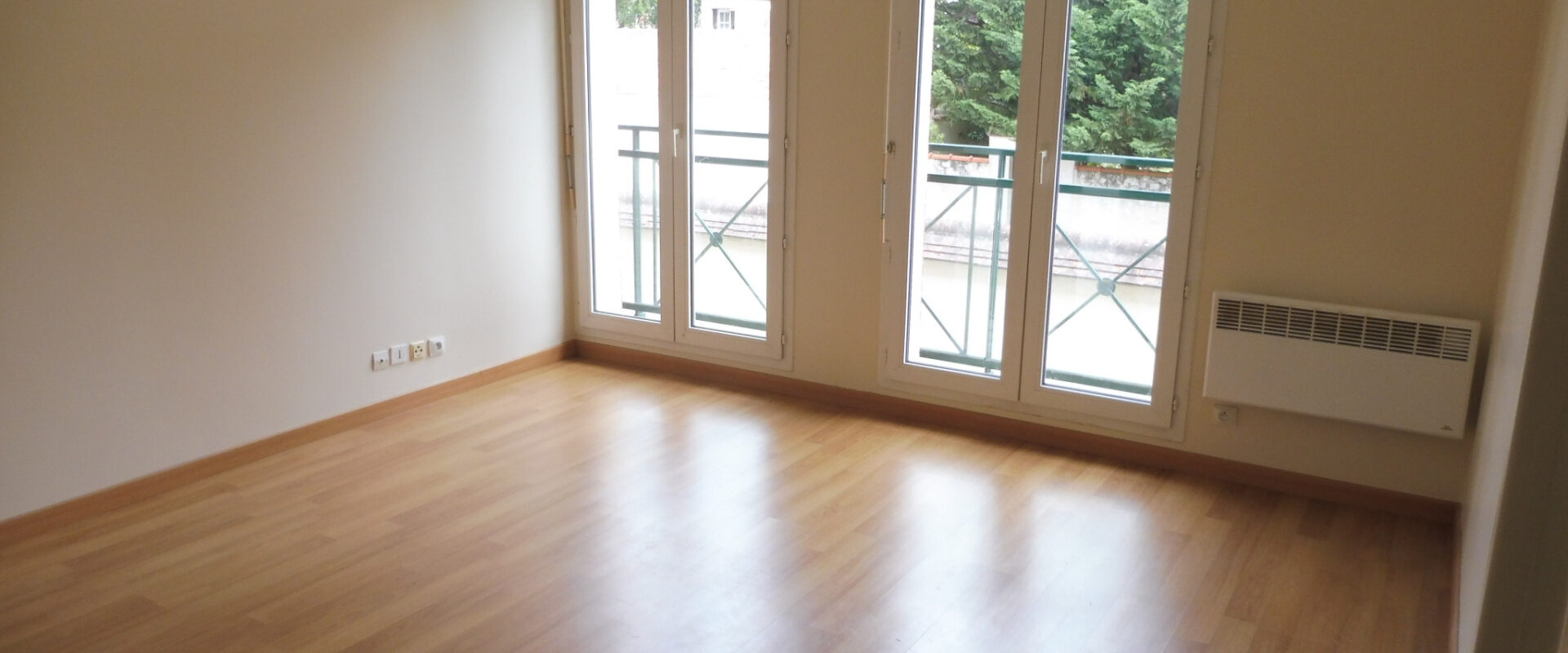 Appartement 2 pièces en résidence, avec garage