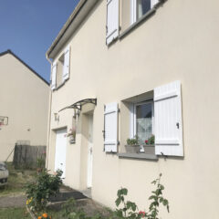 De construction traditionnelle et contemporaine de 2008.