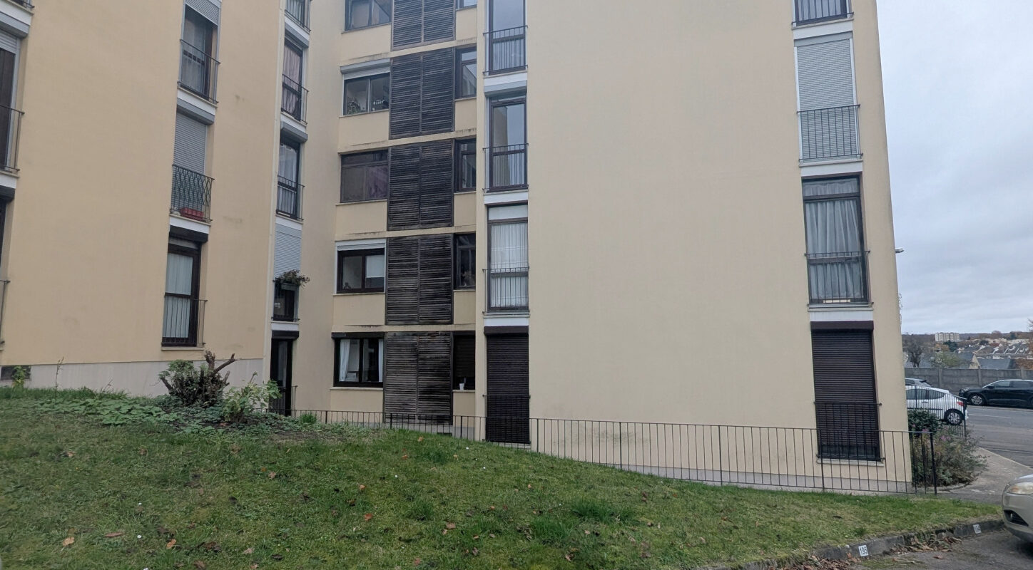 VENDU LOUÉ ! Appartement 2 pièces, avenue de Nemours
