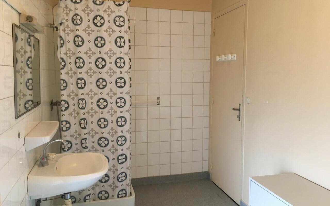 Ancien corps de ferme de 6 pièces et 154 m2 env. , parcelle terrain divisible !