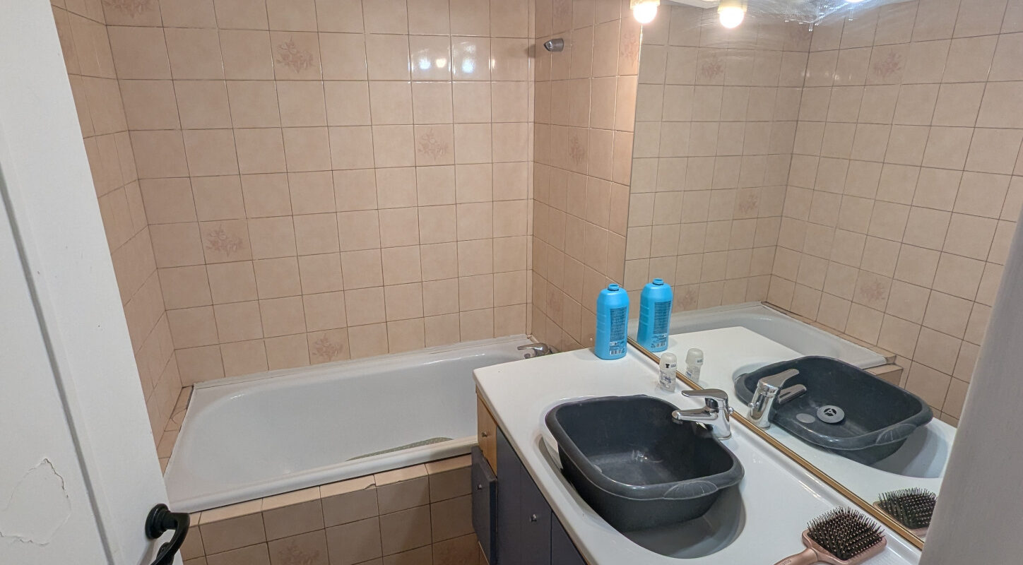 VENDU LOUÉ ! Appartement 3 pièces BUTTE MONTCEAU