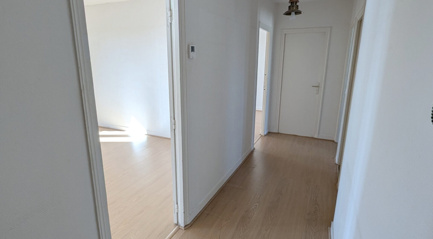 SOUS COMPROMIS. Centre appartement de 4 pièces, 75 m2 env.