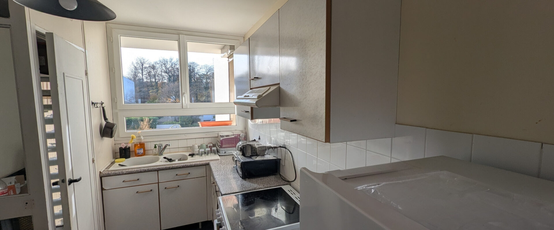 VENDU LOUÉ ! Appartement 3 pièces BUTTE MONTCEAU