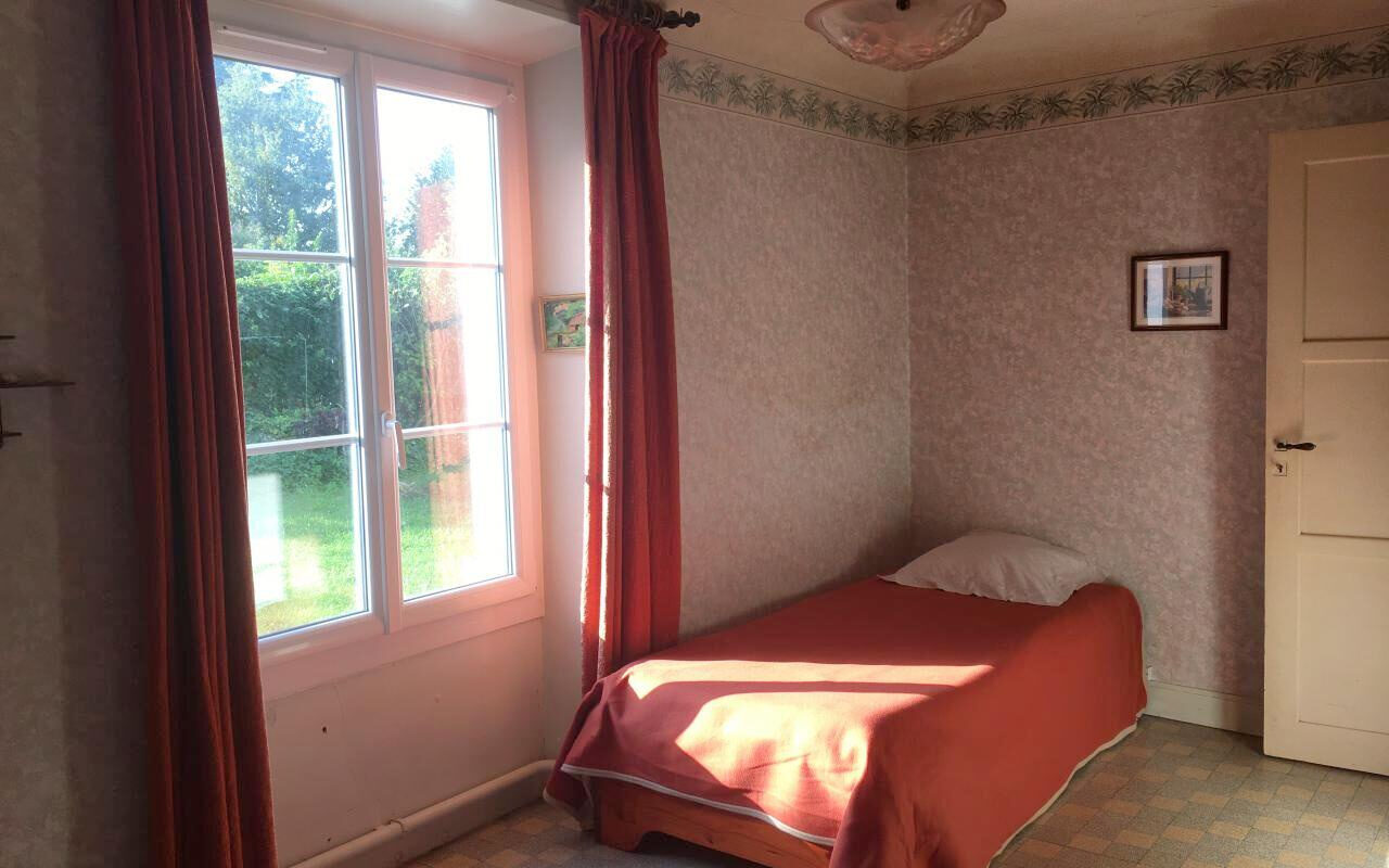 Ancien corps de ferme de 6 pièces et 154 m2 env. , parcelle terrain divisible !