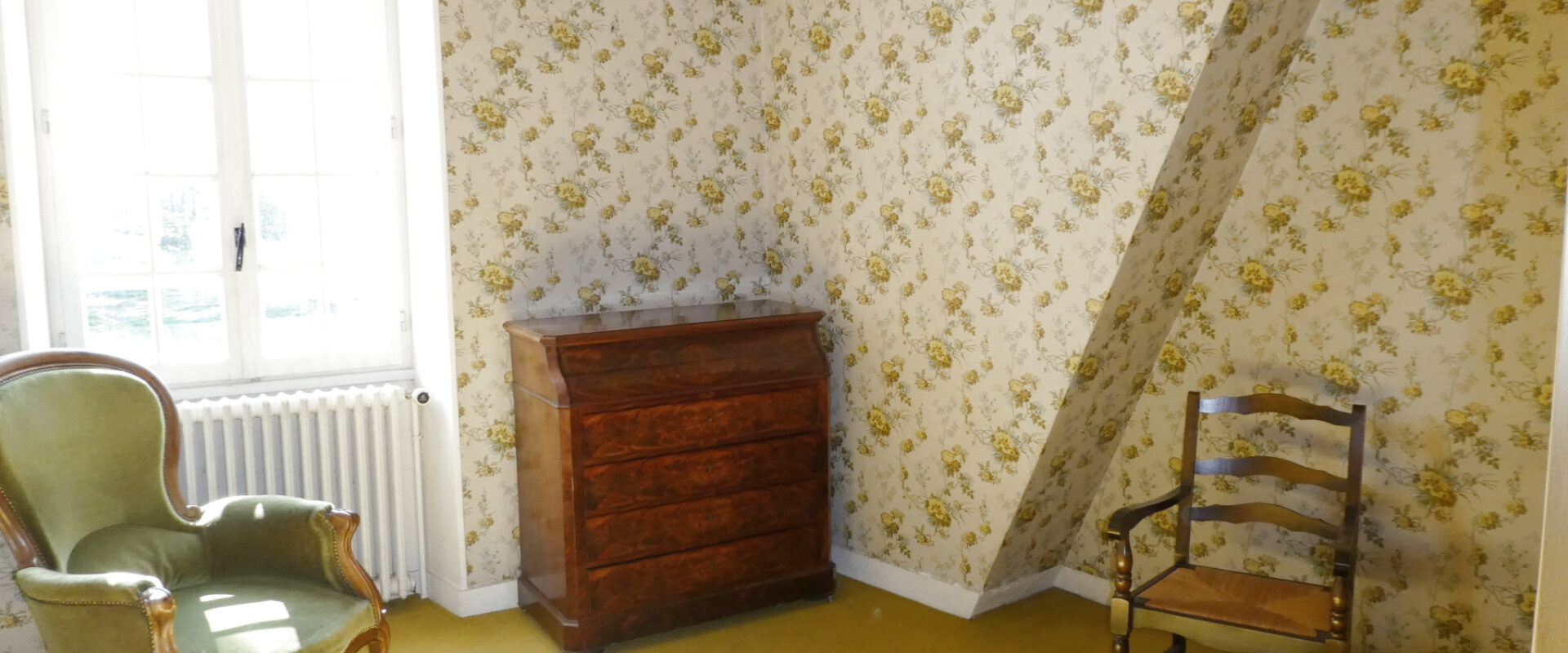 MAISON FAMILIALE EN CENTRE VILLAGE