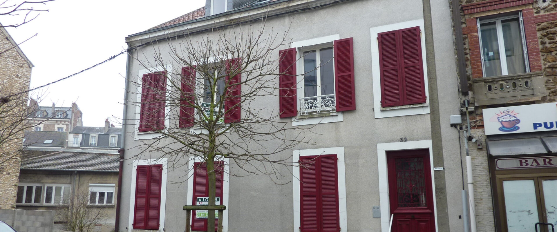 APPARTEMENT 3 PIÈCES AVEC PARKING