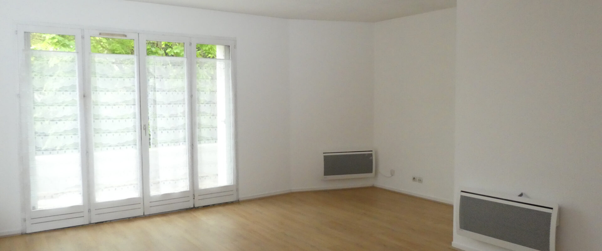 APPARTEMENT 2 PIÈCES AVEC GARAGE DOUBLE