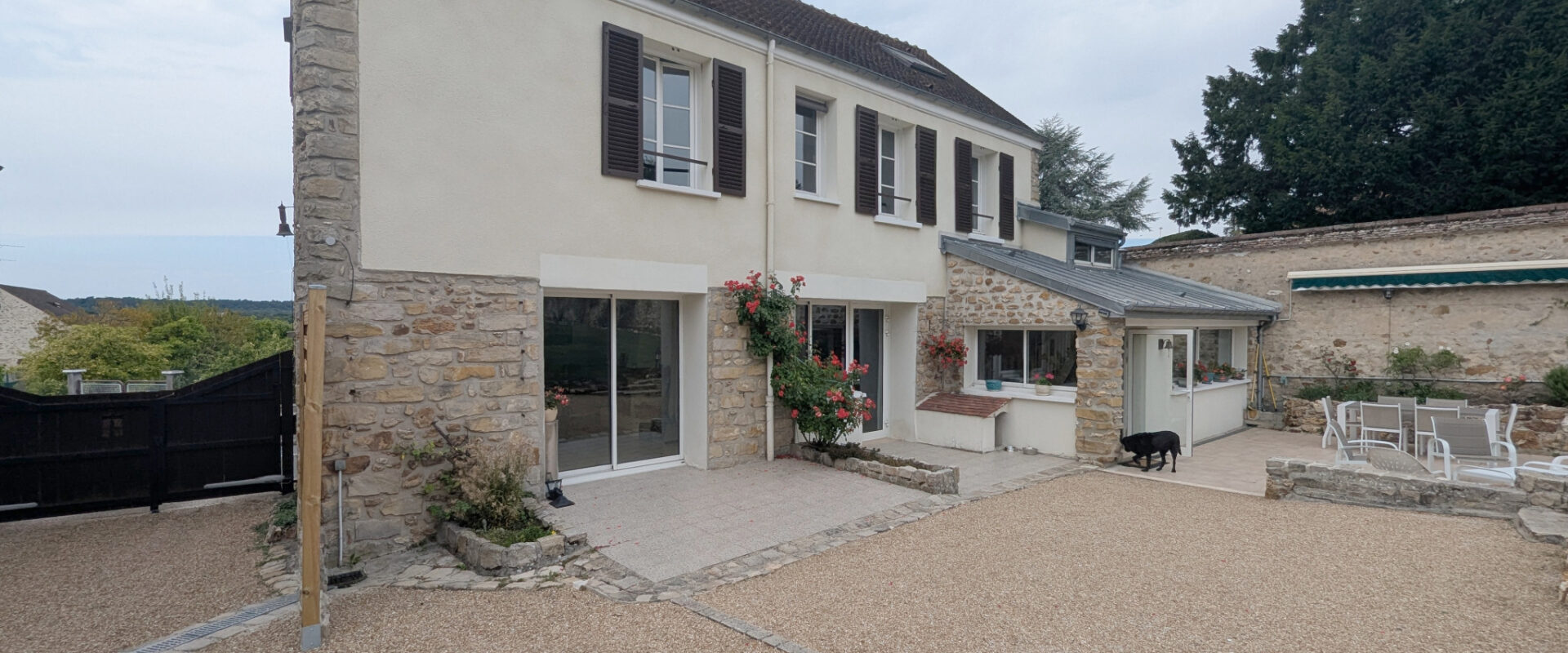 Le charme de l’ancien, maison 7 pièces et 210 m2 env.