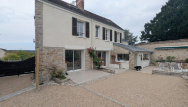Le charme de l’ancien, maison 7 pièces et 210 m2 env.