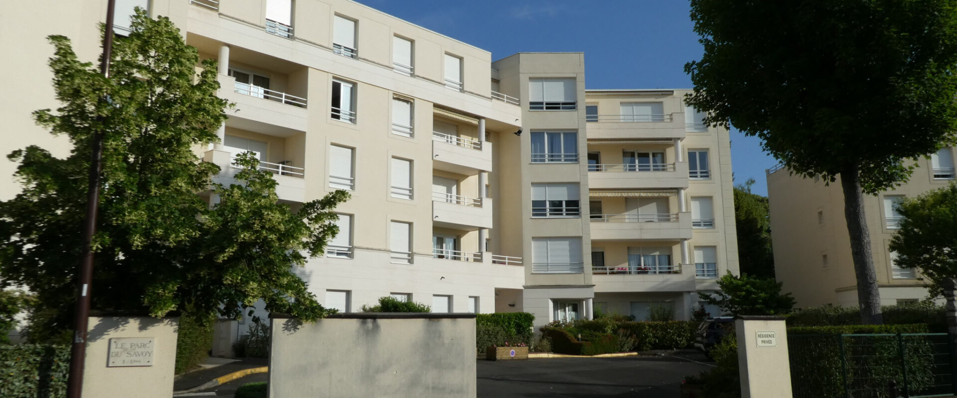 STUDIO MEUBLÉ 30 m2 avec parking en résidence