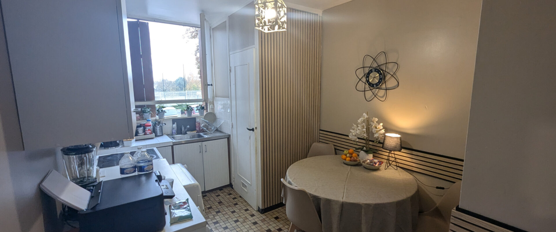 Appartement 4 pièces avec parking, pour investisseur.