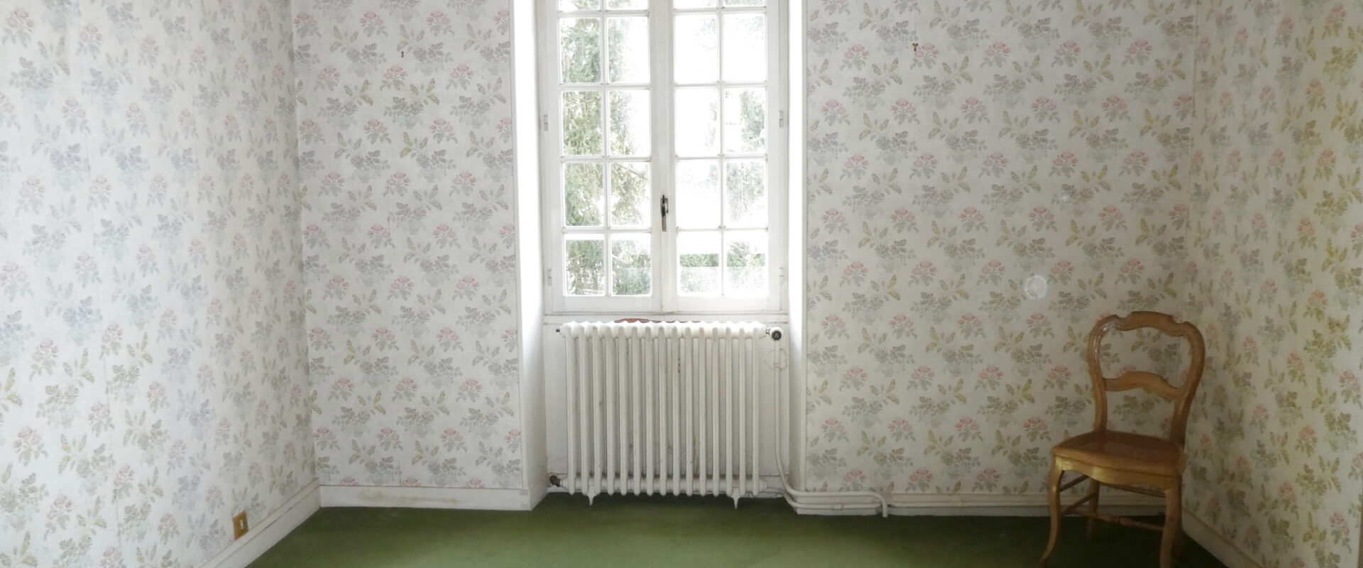 MAISON FAMILIALE EN CENTRE VILLAGE