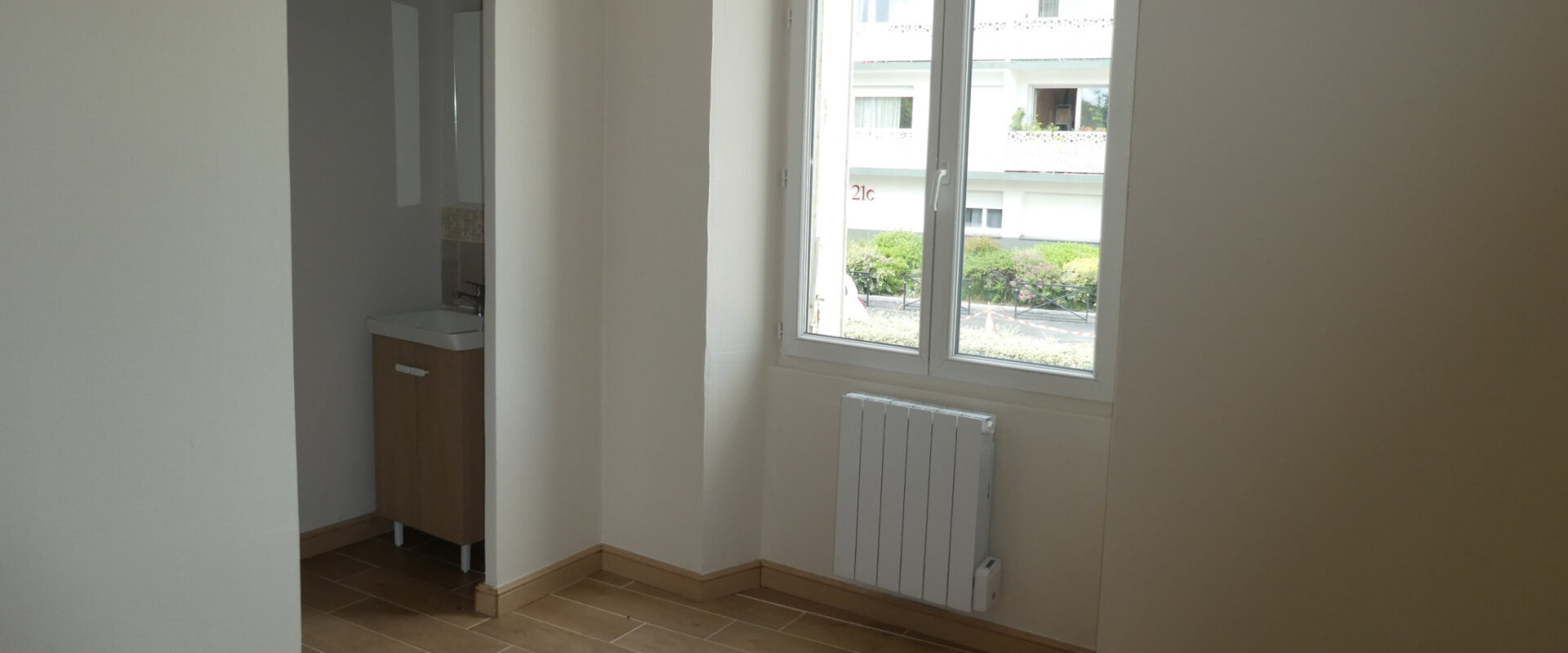 PETIT 2 PIÈCES 24,7 m2 à AVON (77)