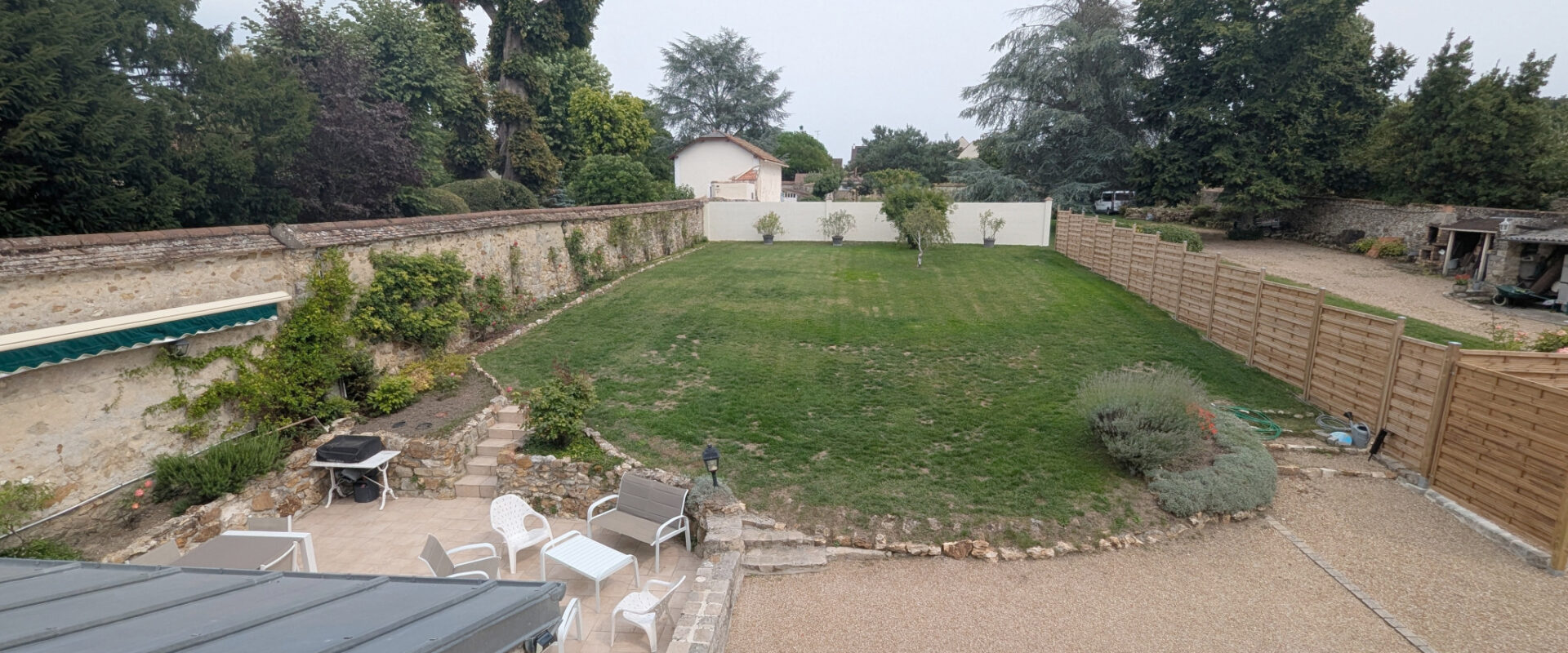 Le charme de l’ancien, maison 7 pièces et 210 m2 env.