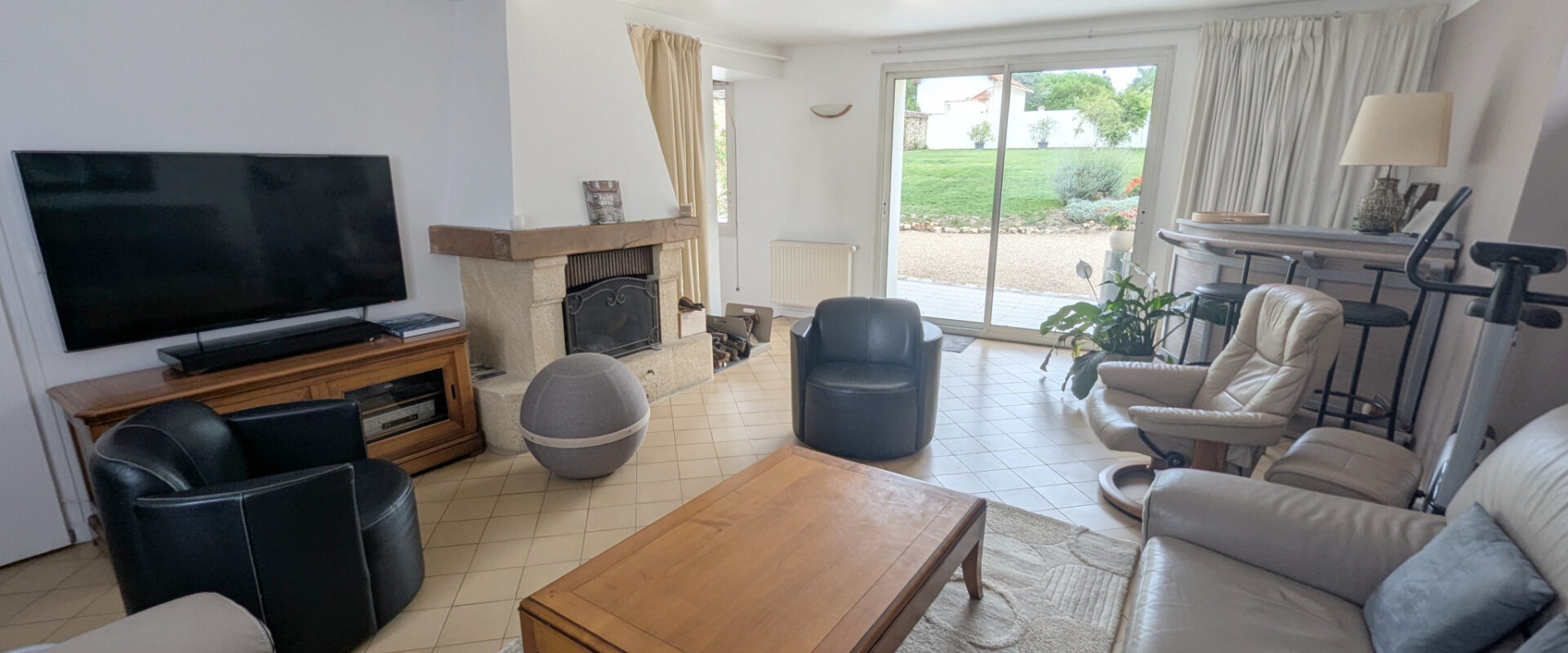 Le charme de l’ancien, maison 7 pièces et 210 m2 env.