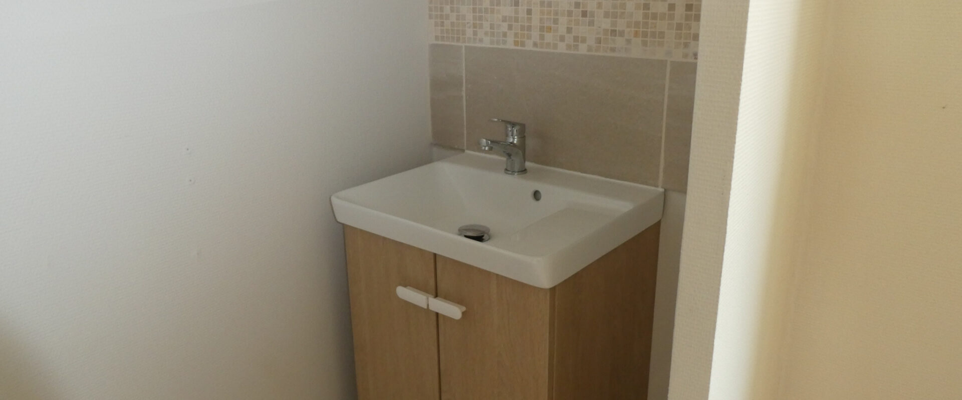 PETIT 2 PIÈCES 24,7 m2 à AVON (77)