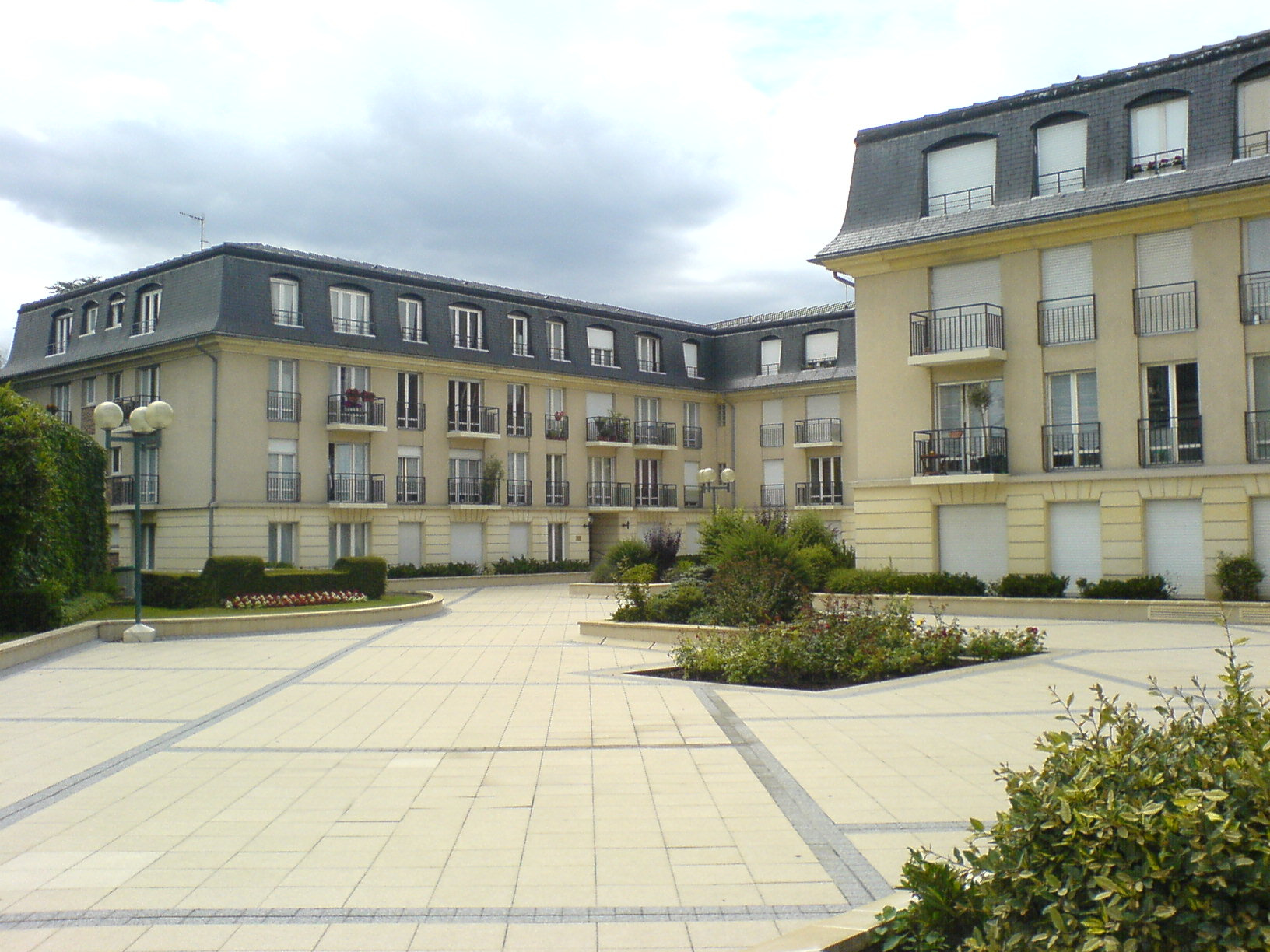 APPARTEMENT 2 PIÈCES en résidence, avec garage