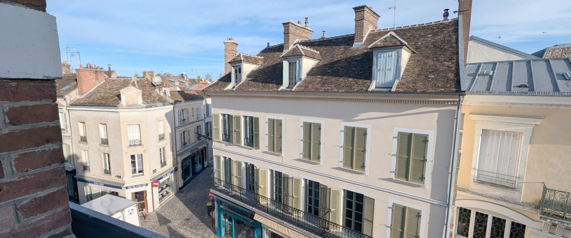 SOUS OFFRE. Hypercentre proche château !